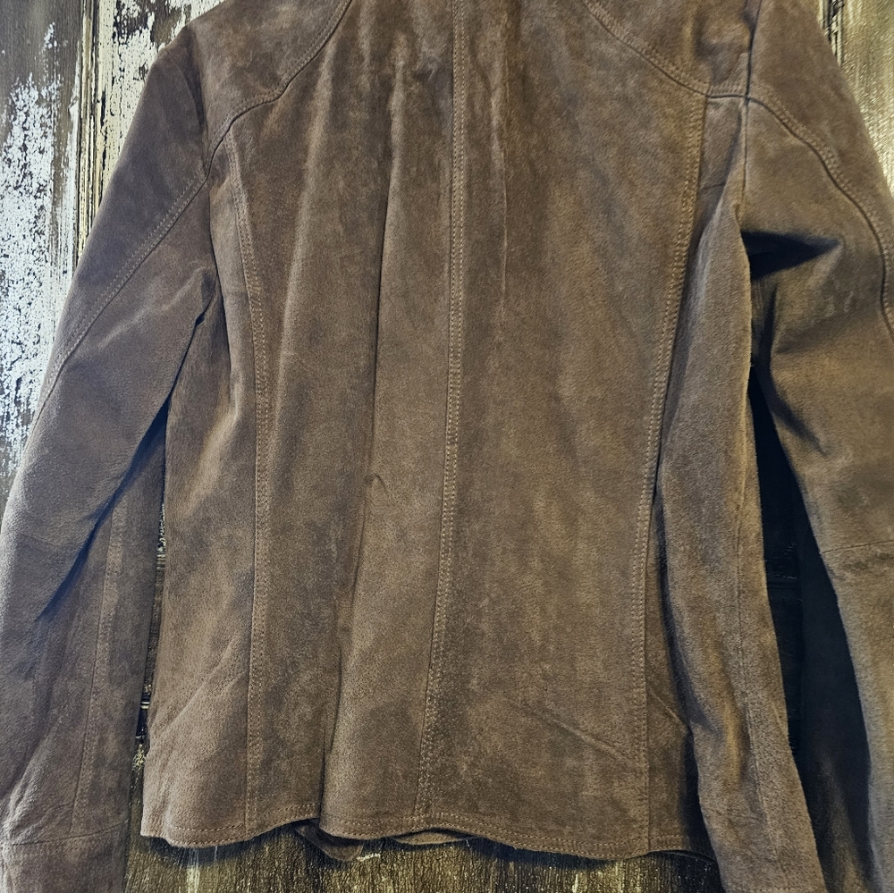 Suede Ariat Jacket - Picture 3 of 6